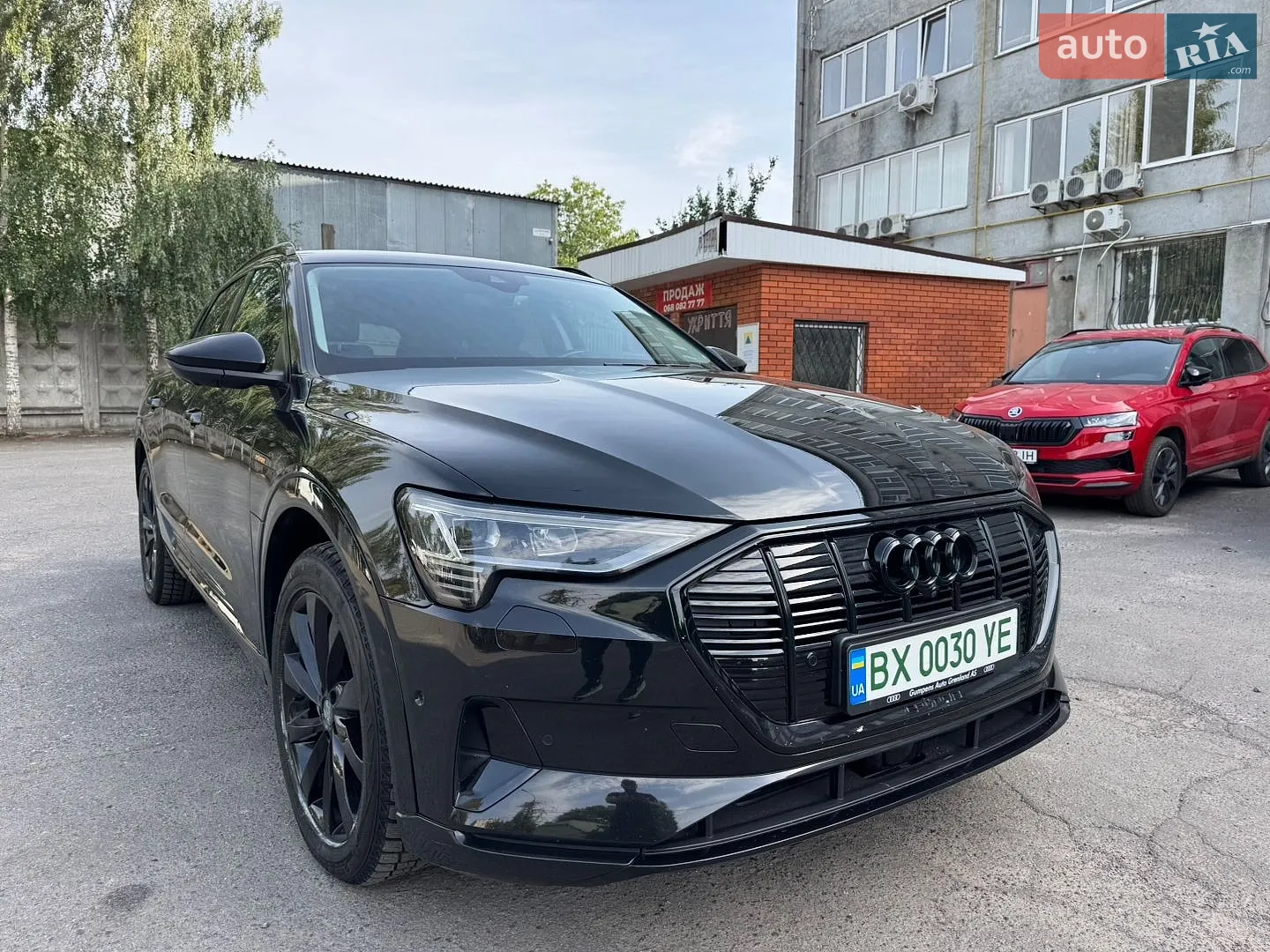 2019 Audi e-tron - мініатюра 2