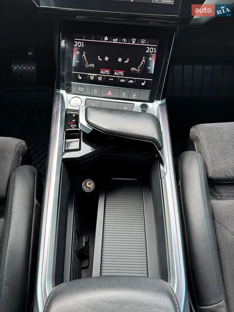 2019 Audi e-tron - мініатюра 31