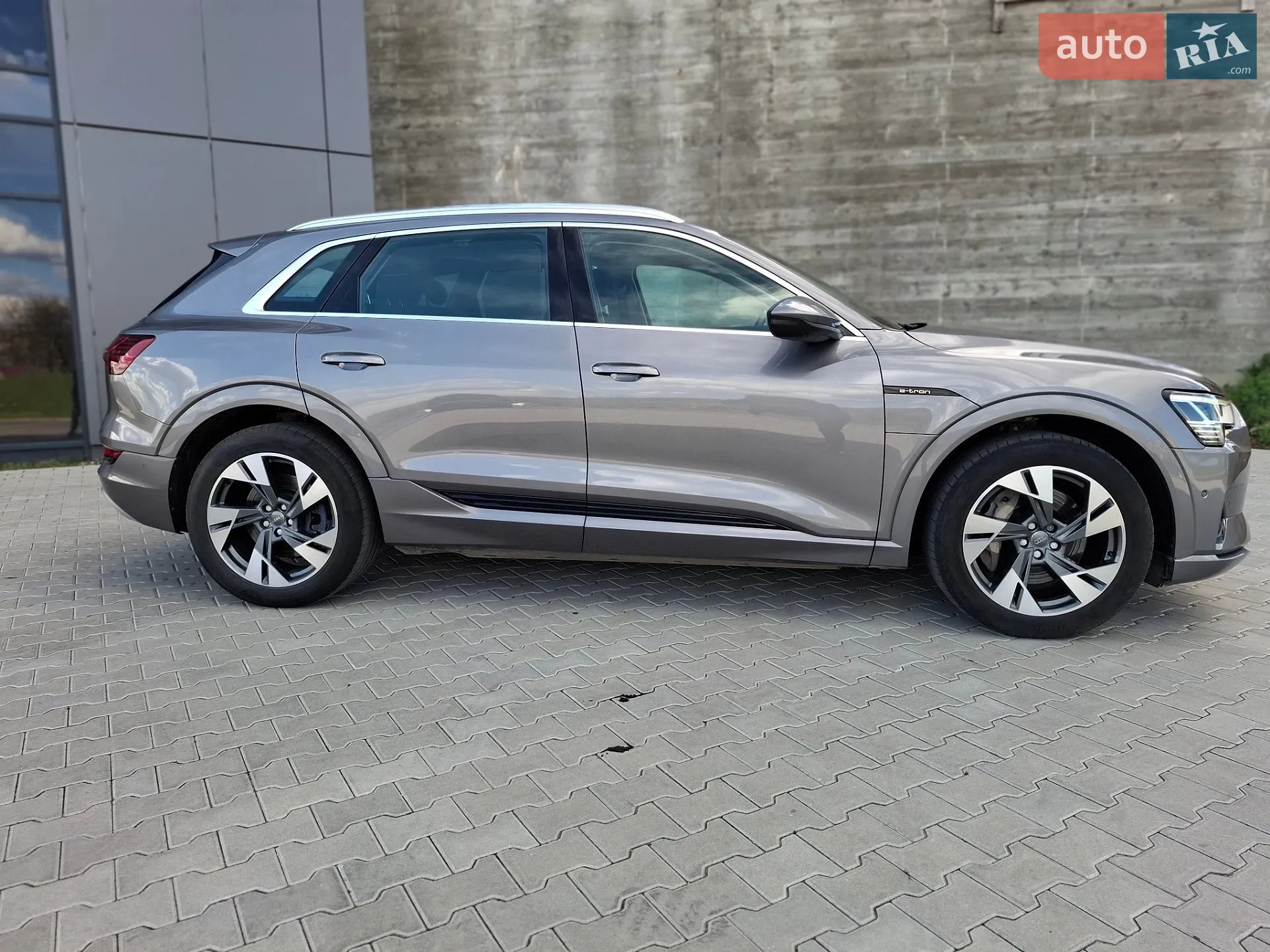 2020 Audi e-tron - мініатюра 6