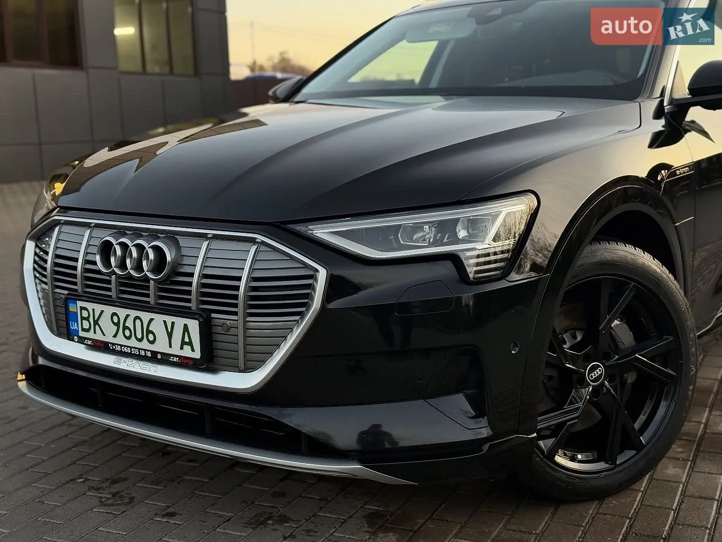 2020 Audi e-tron - мініатюра 2