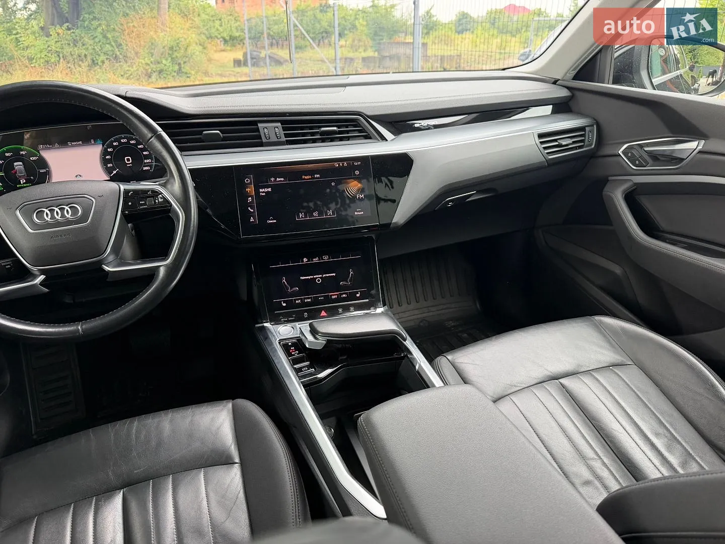 2019 Audi e-tron - мініатюра 15