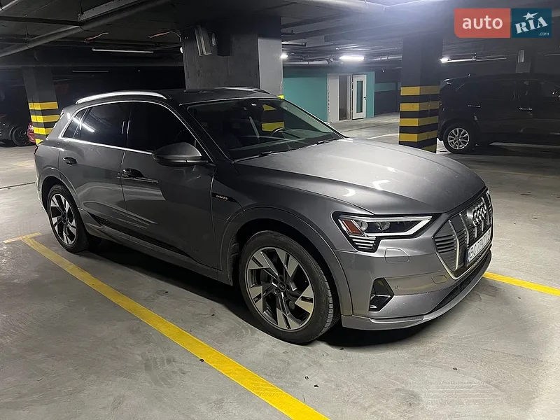 Audi e-tron