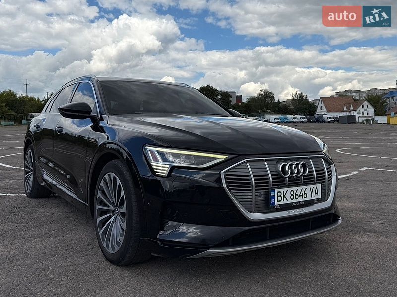 Audi e-tron 2019