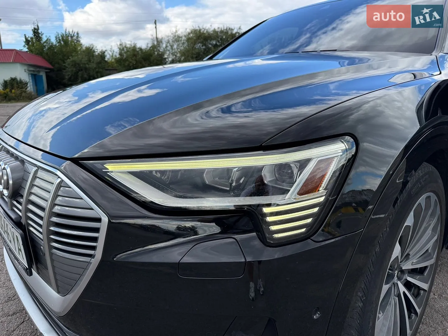 2019 Audi e-tron - мініатюра 14