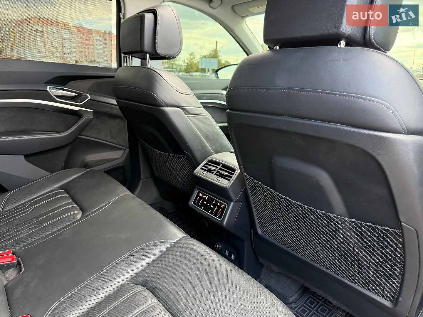 2019 Audi e-tron - мініатюра 23