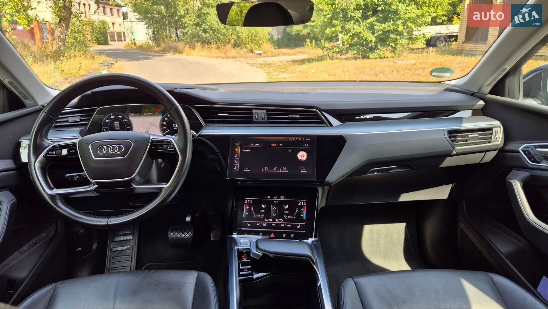 2019 Audi e-tron - мініатюра 9