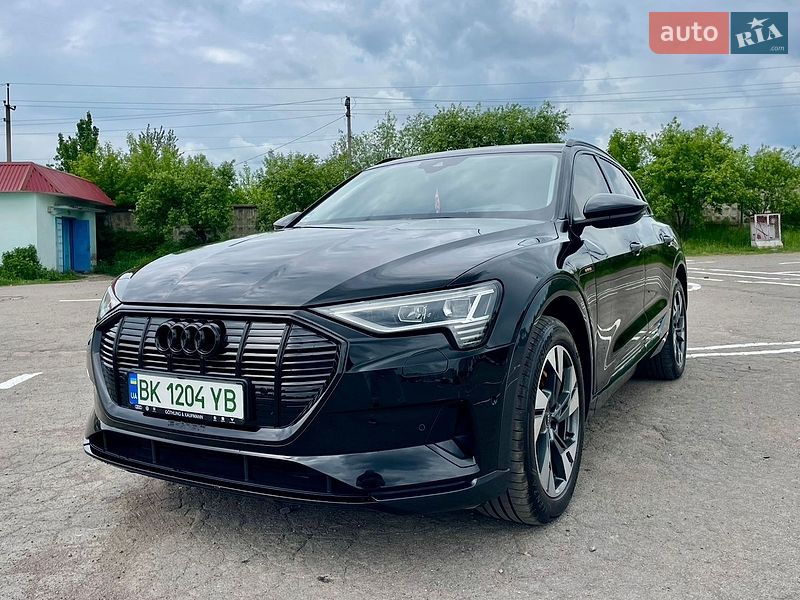 Внедорожник / Кроссовер Audi e-tron 2021 в Ровно