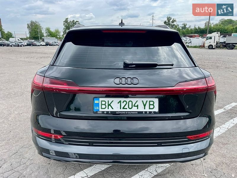 Внедорожник / Кроссовер Audi e-tron 2021 в Ровно