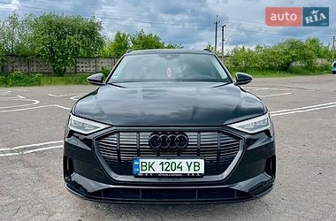 Внедорожник / Кроссовер Audi e-tron 2021 в Ровно