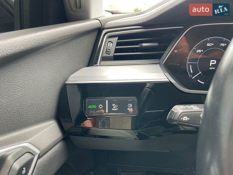 Внедорожник / Кроссовер Audi e-tron 2021 в Ровно