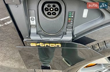 Внедорожник / Кроссовер Audi e-tron 2021 в Ровно