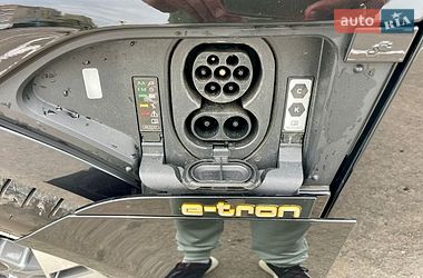 Внедорожник / Кроссовер Audi e-tron 2021 в Ровно