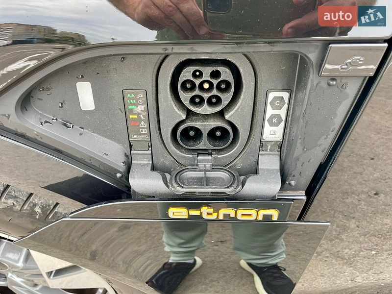 Внедорожник / Кроссовер Audi e-tron 2021 в Ровно