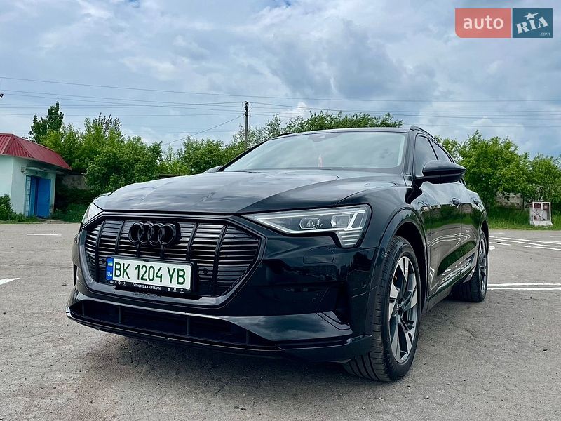 Внедорожник / Кроссовер Audi e-tron 2021 в Ровно