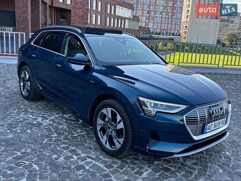 Внедорожник / Кроссовер Audi e-tron 2019 в Днепре