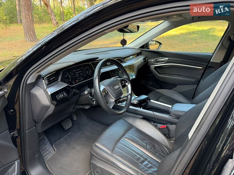 Внедорожник / Кроссовер Audi e-tron 2019 в Ровно