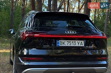 Внедорожник / Кроссовер Audi e-tron 2019 в Ровно