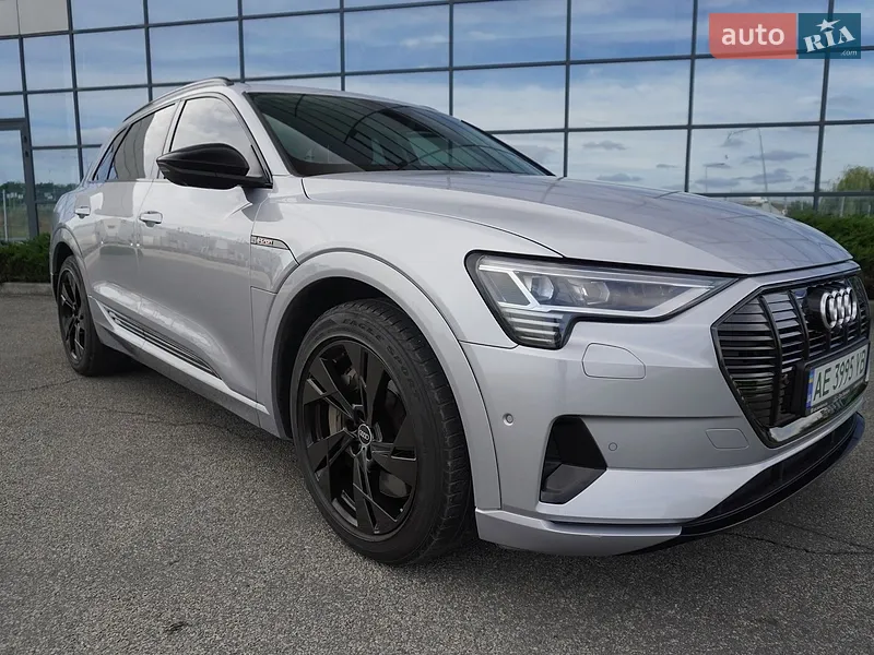 Audi e-tron