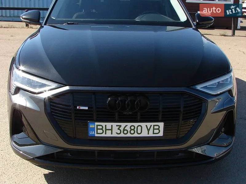 Audi e-tron