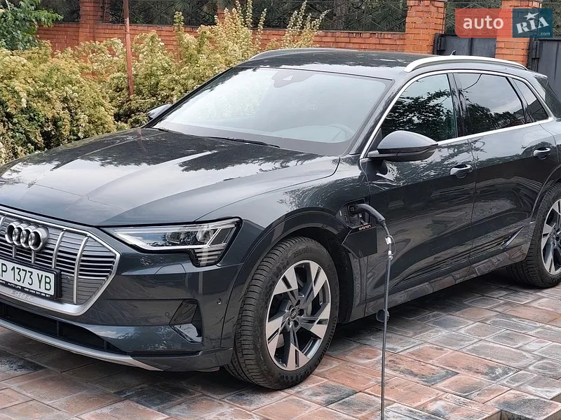 Audi e-tron