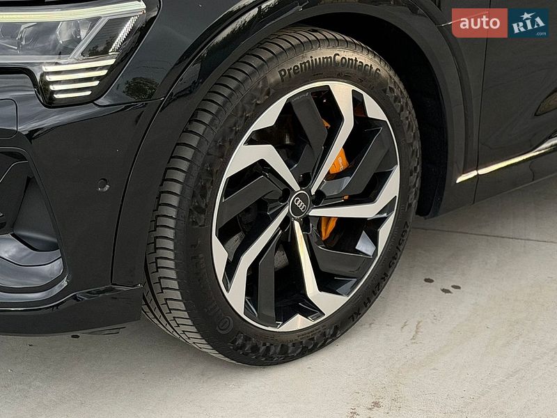 Внедорожник / Кроссовер Audi e-tron 2021 в Дубно