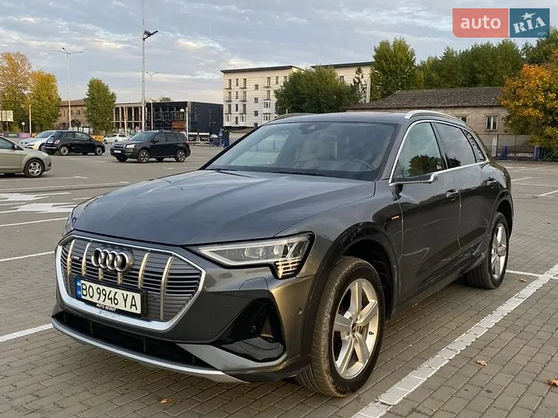 Audi e-tron