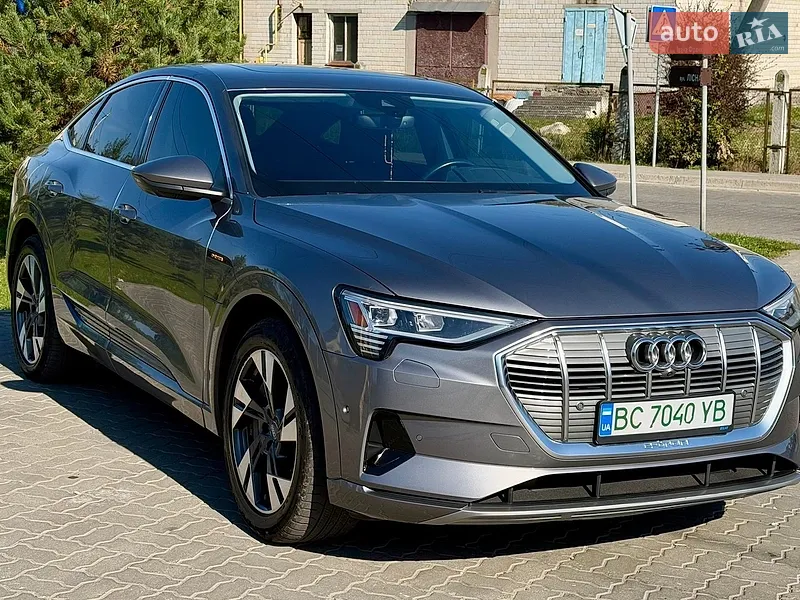 Audi e-tron