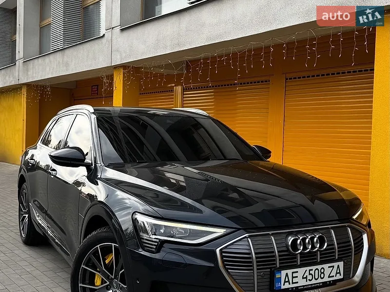 Audi e-tron