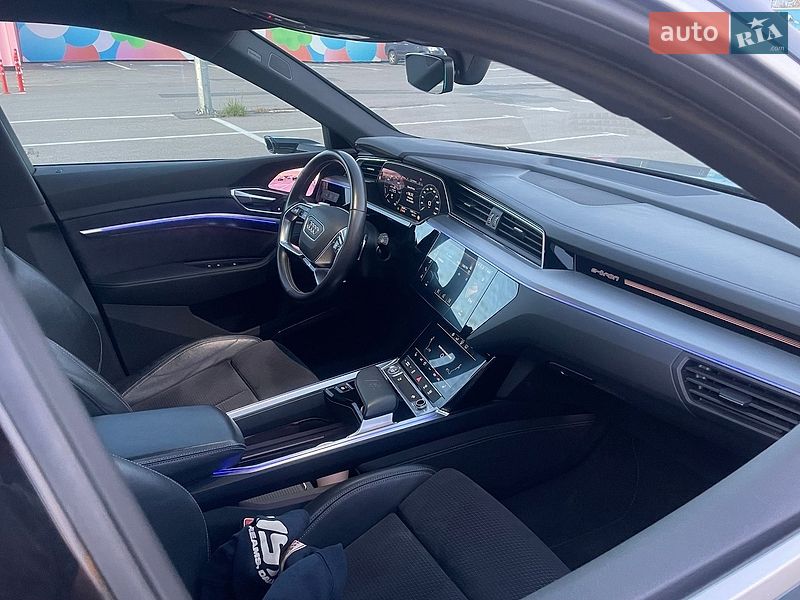 Позашляховик / Кросовер Audi e-tron 2019 в Одесі фото 21 Позашляховик / Кросовер Audi e-tron 2019 в Одесі