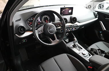 Позашляховик / Кросовер Audi Q2 2017 в 