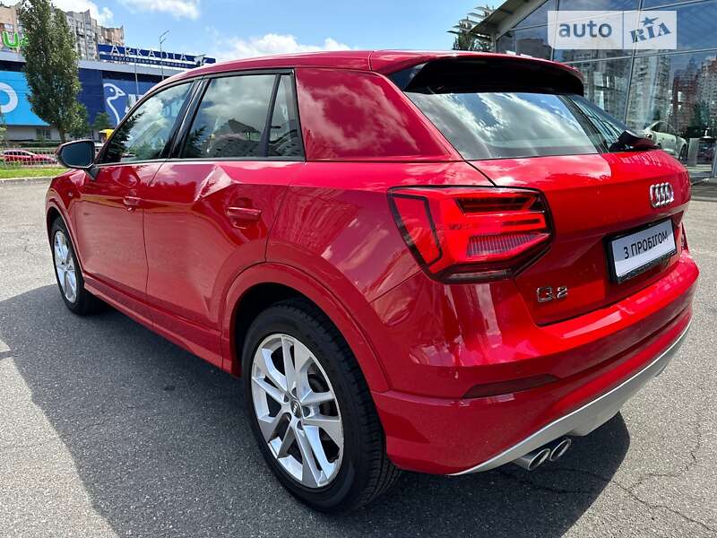 Позашляховик / Кросовер Audi Q2 2017 в Києві