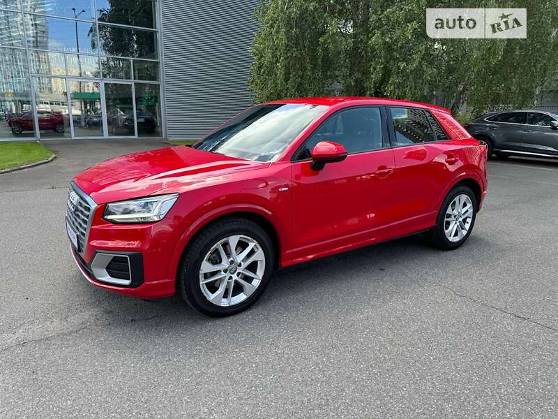 Позашляховик / Кросовер Audi Q2 2017 в Києві