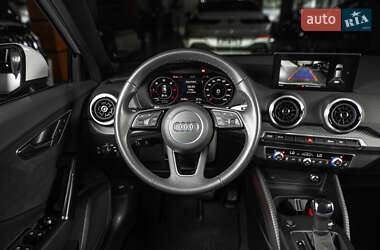 Внедорожник / Кроссовер Audi Q2 2022 в 