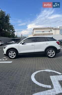 Внедорожник / Кроссовер Audi Q2 2023 в 