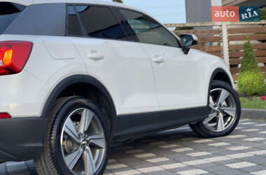 Внедорожник / Кроссовер Audi Q2 2017 в 