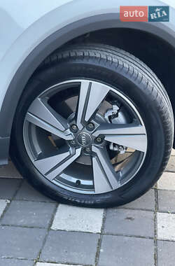 Внедорожник / Кроссовер Audi Q2 2017 в 