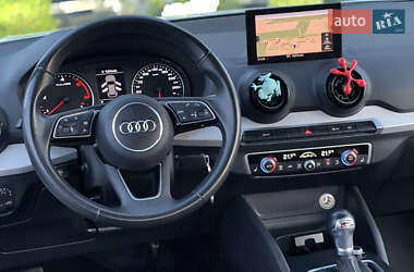 Внедорожник / Кроссовер Audi Q2 2017 в 