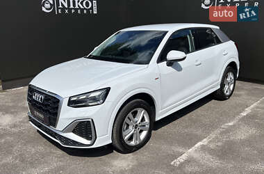 Позашляховик / Кросовер Audi Q2 2023 в 