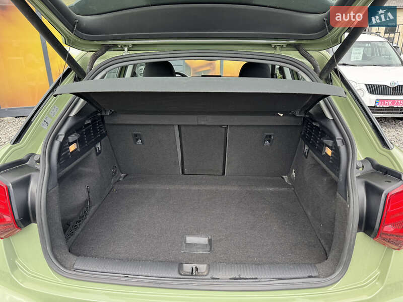 Внедорожник / Кроссовер Audi Q2 2020 в Стрые