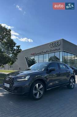 Внедорожник / Кроссовер Audi Q2 2017 в 