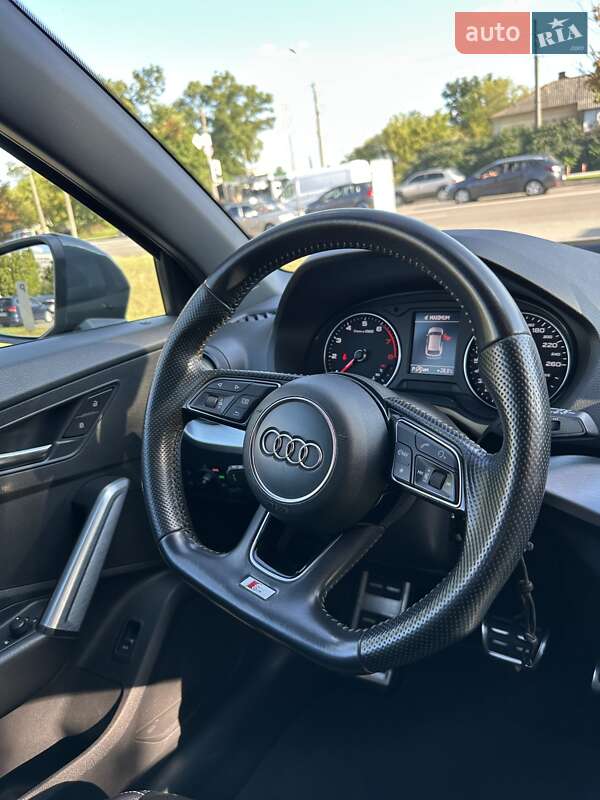 Позашляховик / Кросовер Audi Q2 2017 в Києві