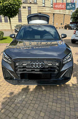 Позашляховик / Кросовер Audi Q2 2021 в 