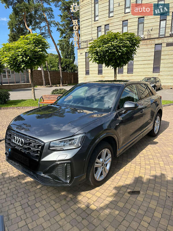 Внедорожник / Кроссовер Audi Q2 2021 в Киеве