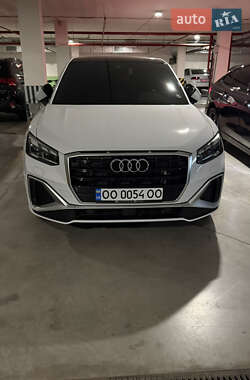 Внедорожник / Кроссовер Audi Q2 2022 в 