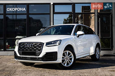 Позашляховик / Кросовер Audi Q2 2019 в Києві