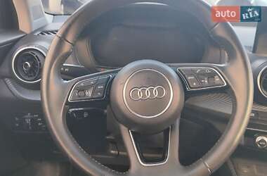 Позашляховик / Кросовер Audi Q2 2019 в 