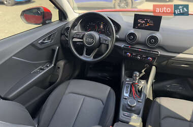 Внедорожник / Кроссовер Audi Q2 2016 в 