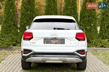 Внедорожник / Кроссовер Audi Q2 2023 в 