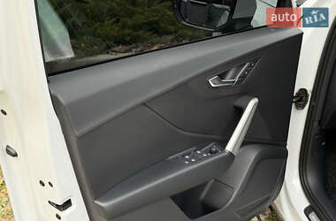 Внедорожник / Кроссовер Audi Q2 2023 в 