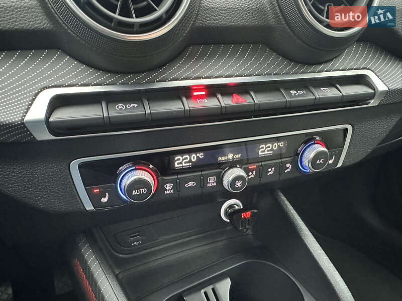 Внедорожник / Кроссовер Audi Q2 2017 в Киеве